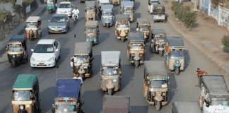 Karachi rickshaw crackdown news