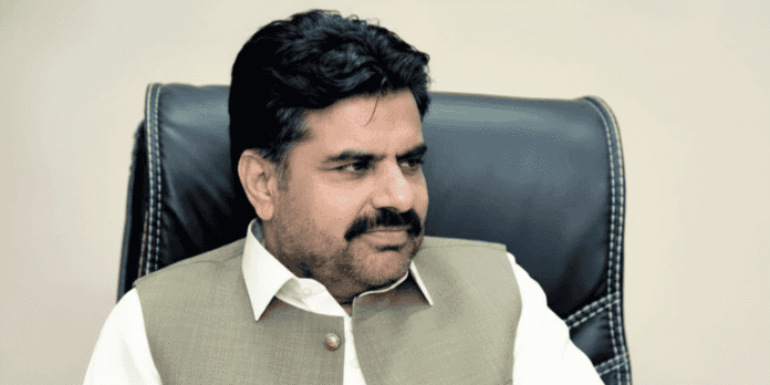 Karachi open manhole issue